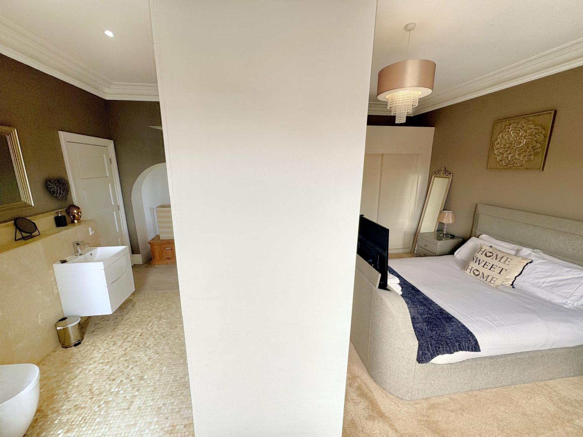 Apartment Victoria With Free Parking Scarborough Eksteriør bilde