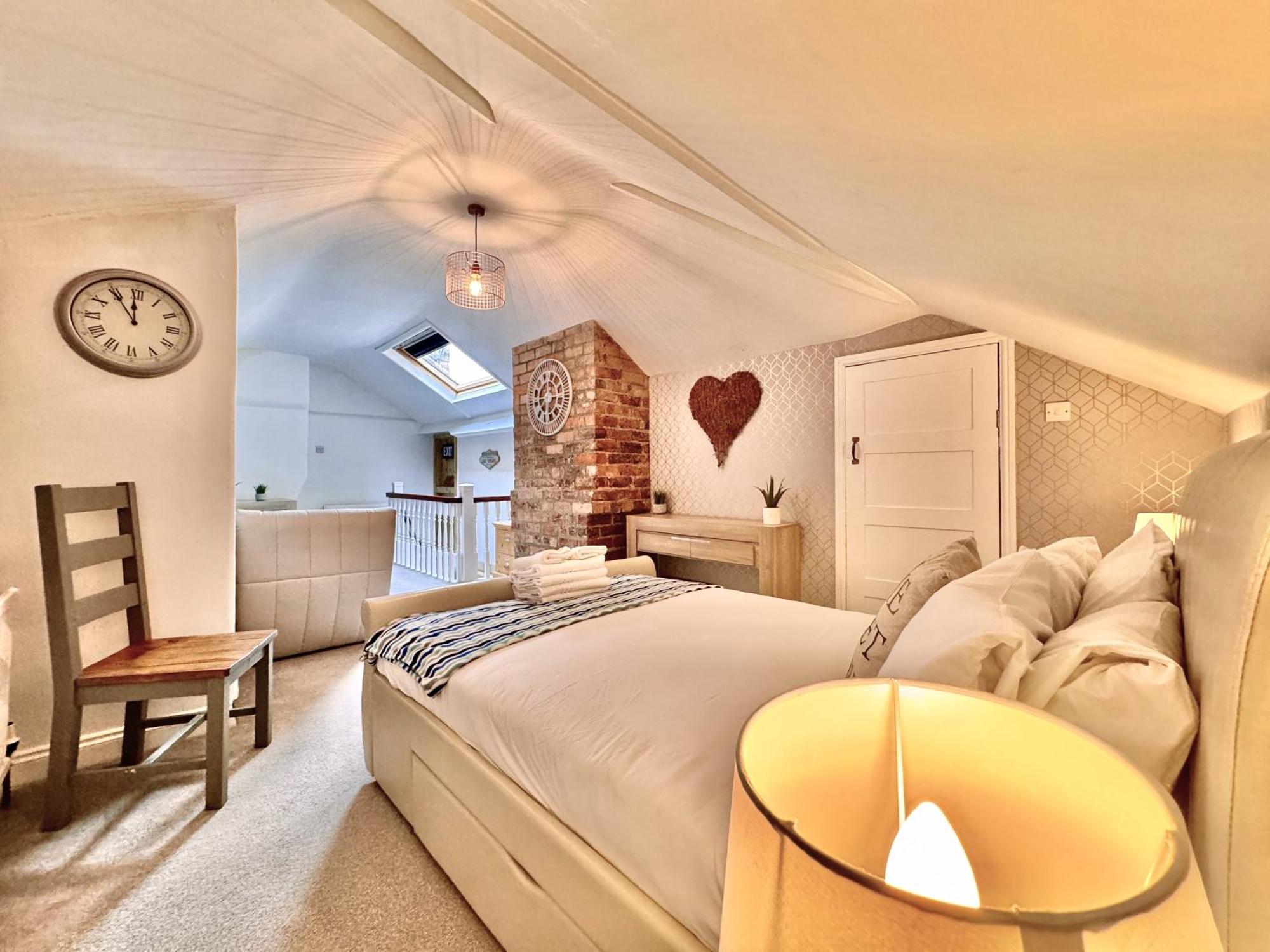 Apartment Victoria With Free Parking Scarborough Eksteriør bilde