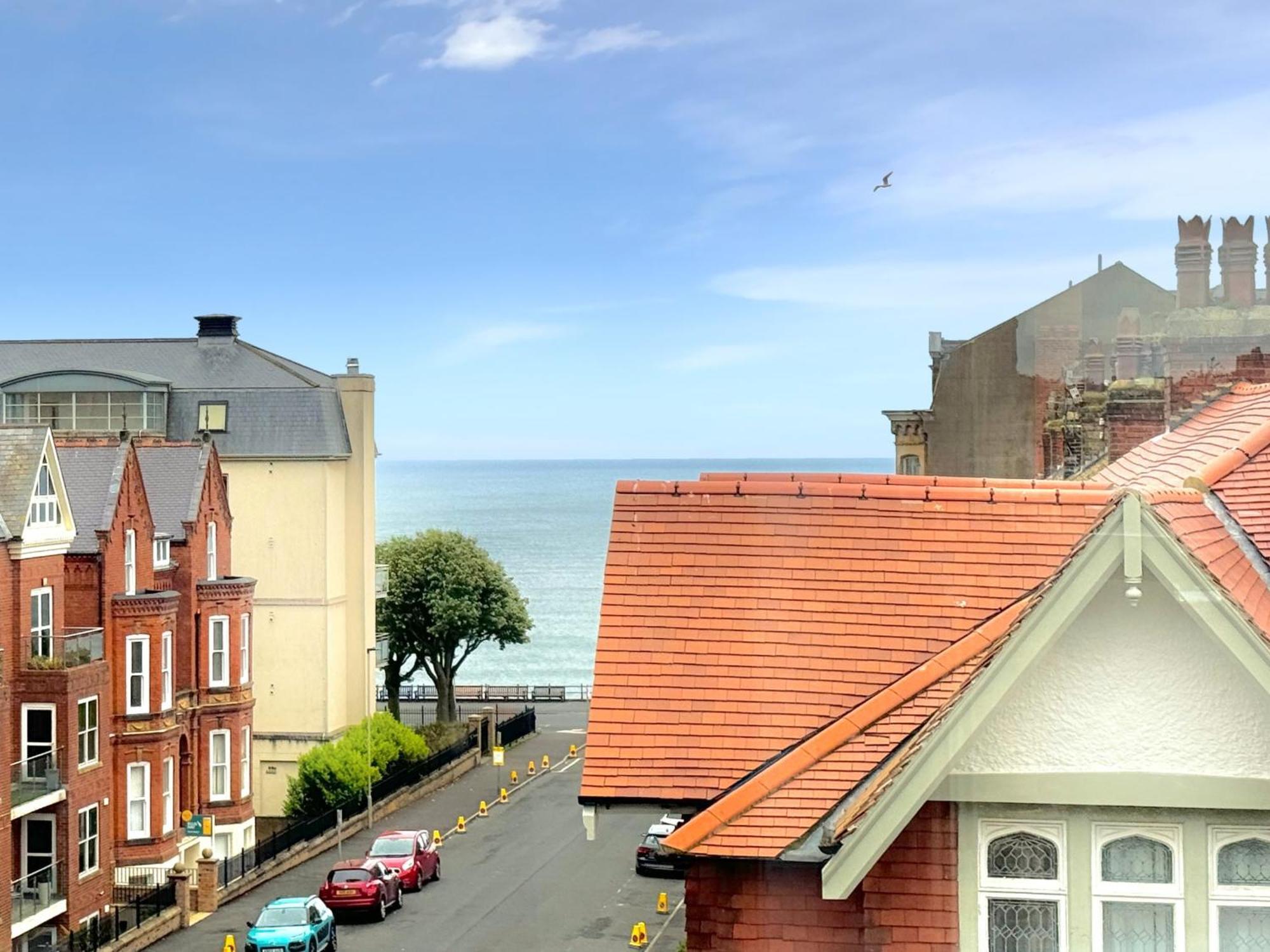 Apartment Victoria With Free Parking Scarborough Eksteriør bilde